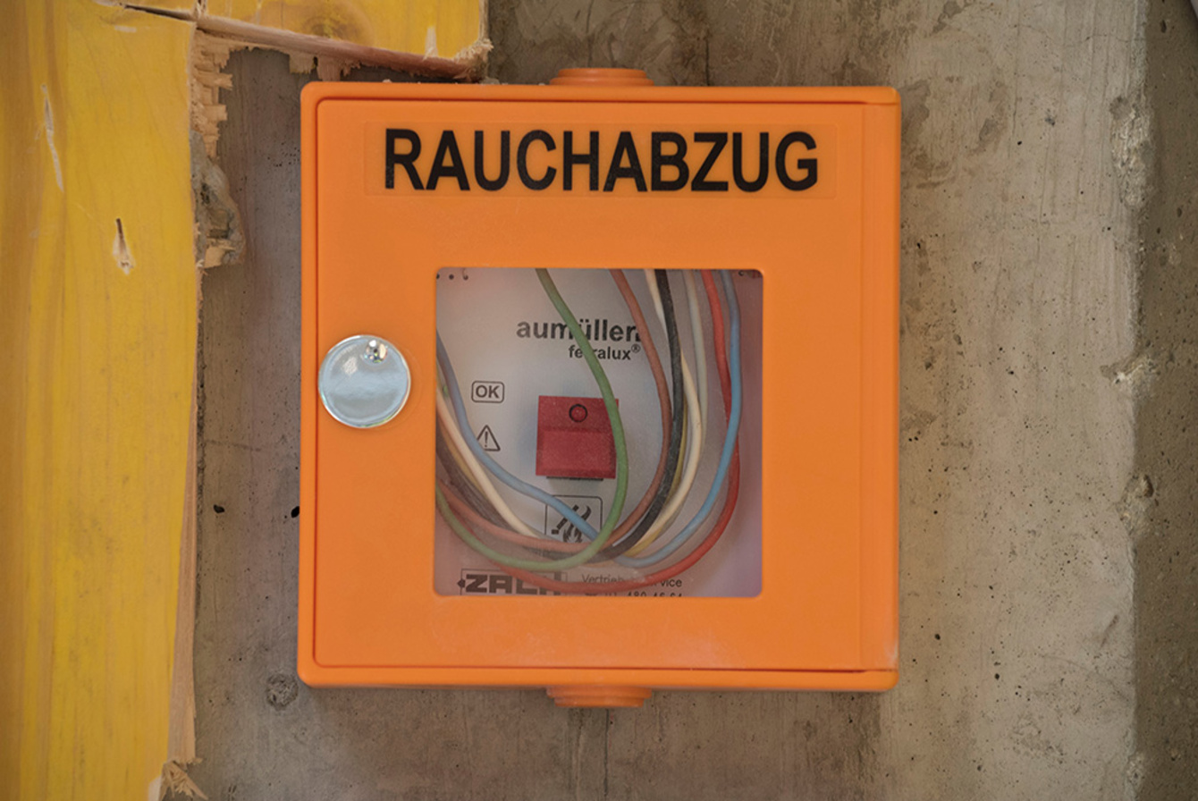 Rauchwärme­abzug bei Elektro Ullrich GmbH in Weikersheim