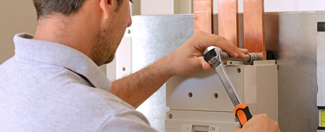 Nieder­spannungs­anlagen bei Elektro Ullrich GmbH in Weikersheim