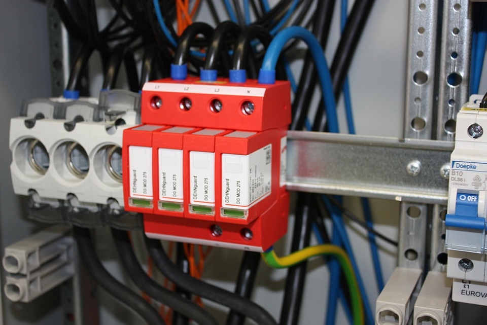 U berspannungsschutz bei Elektro Ullrich GmbH in Weikersheim
